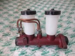 UAZ Pompa hamulcowa dwusekcyjna podwójny zbiornik z zaworem (UAZ two stage brake pump with two fluid reseirvor) [3151-3505010]