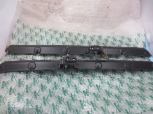 UAZ 469B mocowania plandeki do ramki szyby - para  (UAZ 469B frames for tarp - one pair)