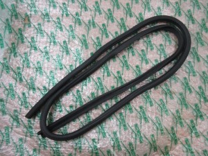 Uszczelka drzwi dolna gruba UAZ 469B (UAZ door seal - for down part of the doors)