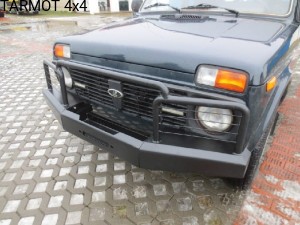 Łada Niva zderzak offroad 3-częściowy z bullbar pomalowany proszkowo na czarno (Łada Niva offroad bumper powder paint in black - 3 elements)