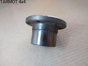 UAZ piasta wału korbowego 2,4 i 2,9 [UAZ crankshaft hub 2.4 and 2.9]