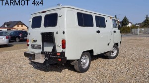 UAZ 452/3741/2206 zderzak tylny z uchwytem na koło OJ (UAZ 452/3741/2206 rear bumper with wheel carier from OJ)