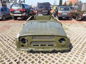 Nadwozie UAZ 3151, wanna, dolna część , zielony-khaki (UAZ 3151 - body down part, gren-khaki color)