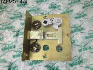 UAZ 469B zamek drzwi prawy (UAZ 469B door lock right side)  [469-6105012-04]
