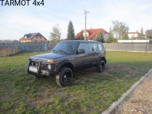 Łada Niva 5D nadkola zewnętrzne LAPTER standard (Łada Niva 5D wheel arches from LAPTER)