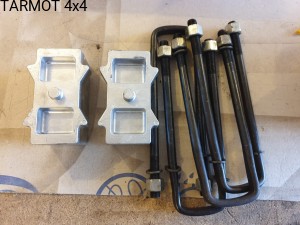 UAZ 452 lift zawieszenia 6 cm na podkładka pod resoru (UAZ 452 suspension lift with block and u-bolts 60 MM)