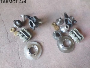 Hamulce tarczowe UAZ Hunter zestaw przód ORG (oryginal mounting kit for disc brake front for UAZ standard axles)