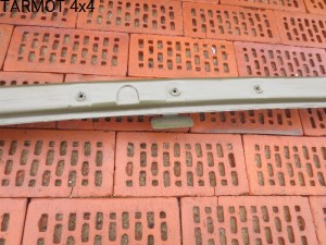 UAZ 469B Ramka szyby przedniej nowy typ [UAZ 469b windshield window frame]